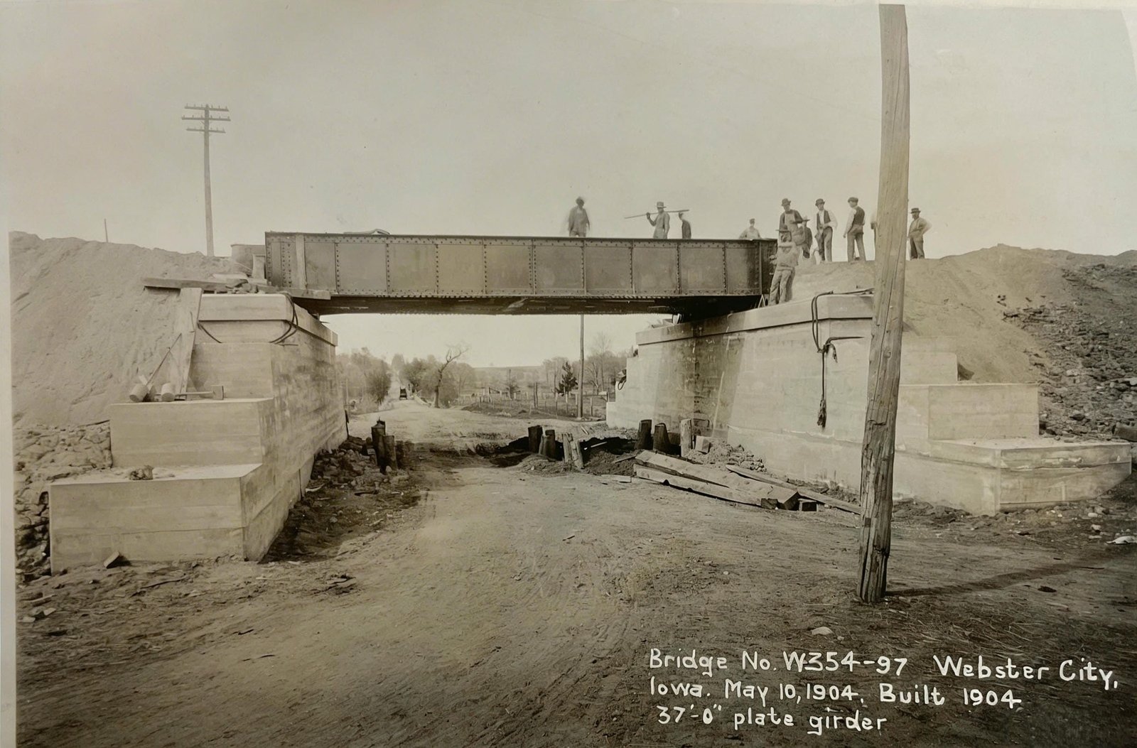 Historic photo of bridge.  Taken from Illinois Central Railroad Engineering Field Notes; ICC Valuation Section IL-15; located at the National Archives at College Park, Maryland